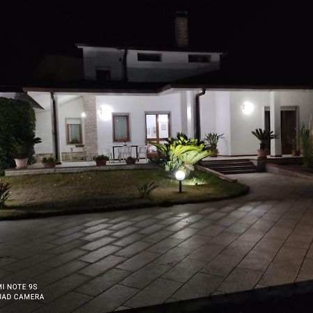סן פייטרו ורנוטיקו Villa Aristogatti מראה חיצוני תמונה